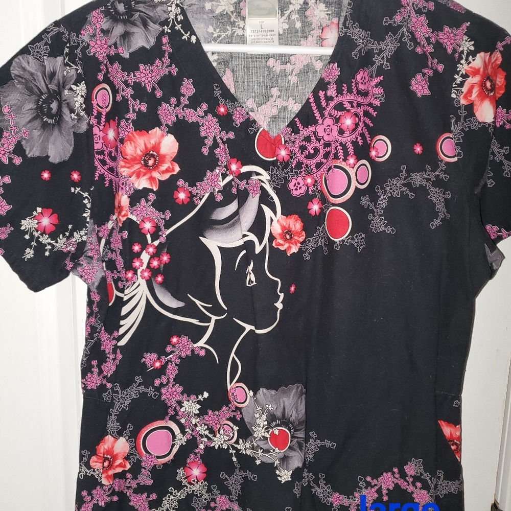 Wow Tinkerbell Scrub top size